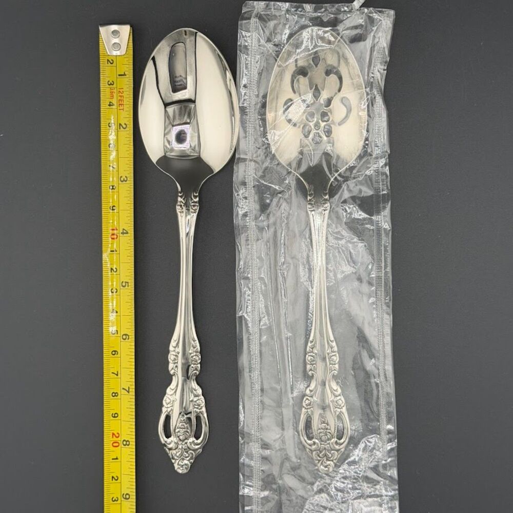 NEW Oneida Brahms 2 Piece Serving Spoon Set (One Solid, One Pierced) 8 3/8"